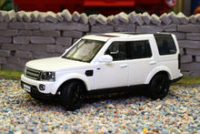 Load image into Gallery viewer, WHE640102 WHEELART 1:64 Scale Land Rover Discovery 4 in White with Black Alloys