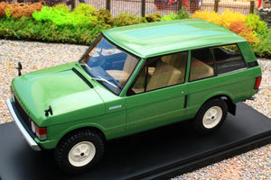 WHI124171 Whitebox 1:24 Scale Land Rover Range Rover in Green 1970