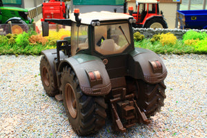 Weathered 43290 Britains Fendt 824 Vario PROFI Special Edition Tractor