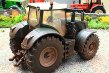 Load image into Gallery viewer, Weathered 43290 Britains Fendt 824 Vario PROFI Special Edition Tractor