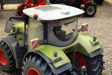 Load image into Gallery viewer, 43374(w) Weathered Britains Claas Arion 660 Tractor DUSTY VERSION