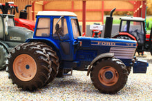 Load image into Gallery viewer, 43394(w) Weathered Britains Ford TW35 with Removable Dual Rear Wheels DIRTY VERSION