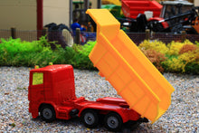 Load image into Gallery viewer, 1075 Siku 1:87 Scale Tipper Truck