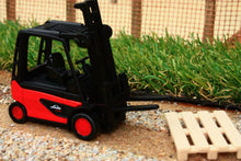 Load image into Gallery viewer, 1311 Siku 187 Scale Linde Forlift Truck Tractors And Machinery (1:87 Scale)
