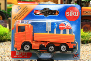1322  Siku 1:87 Road Maintenance Lorry with Road Signs