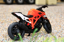 Load image into Gallery viewer, 1384 Siku 1:32 Scale Ktm 1290 Super Duke R Motorbike Tractors And Machinery (1:32 Scale)