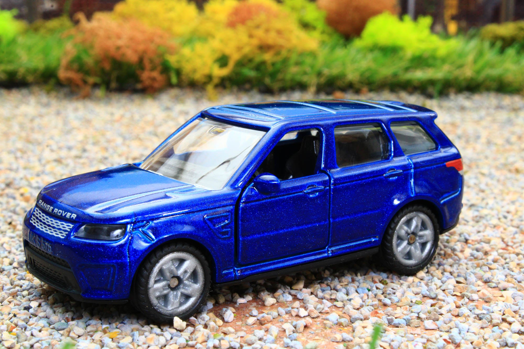 1521 Siku 1:87 Scale Range Rover – Brushwood Toys