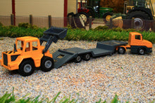 Load image into Gallery viewer, 1616 Siku 1:87 Scale Lorry with Low Loader trailer and Loading Machine