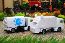 Load image into Gallery viewer, 1687 Siku 1:87 Scale Road Sweeper and Refuse Lorry set