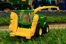 Load image into Gallery viewer, 1794 Siku 187 Scale John Deere 8500I Self Propelled Forage Harvester Tractors And Machinery (1:87