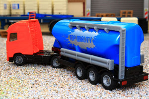 1795 SIKU 1:87 SCALE VOLVO ARTICULATED LORRY WITH BULK MATERIALS TANK - REAR VIEW