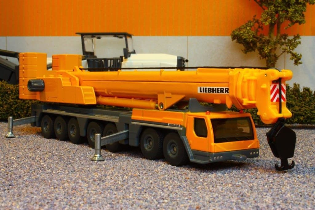 Siku liebherr cheap crane