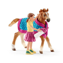Load image into Gallery viewer, SL42361 Schleich Foal with Girl, Blanket and Feeding Bottle (1:24 Scale)