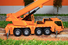 Load image into Gallery viewer, 2110 Siku 1:55 Scale Eight Wheeled Mobile Crane Tractors And Machinery (1:50 Scale)