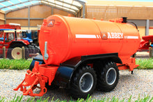 Load image into Gallery viewer, 2270I Siku Abbey Slurry Tanker in orange