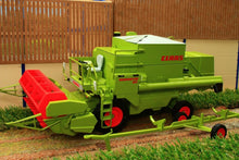 Load image into Gallery viewer, USK30010 USK CLAAS DOMINATOR 85 COMBINE HARVESTER - NO CAB