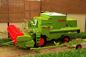 USK30010 USK CLAAS DOMINATOR 85 COMBINE HARVESTER - NO CAB