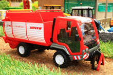 Load image into Gallery viewer, 3061 SIKU LINDNER UNITRAC WITH FORAGE TRAILER