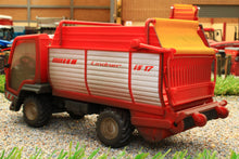 Load image into Gallery viewer, 3061(w) WEATHERED SIKU LINDNER UNITRAC WITH FORAGE TRAILER
