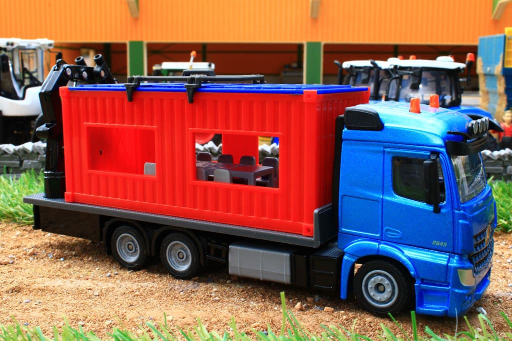 3556 SIKU MERCEDES BENZ ACROS TRUCK WITH CONTAINER AND CRANE