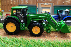 3652 Siku John Deere Tractor with front end loader