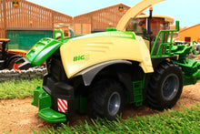 Load image into Gallery viewer, 4066 SIKU KRONE BIG X 580 FORAGE HARVESTER WITH MAIZE HEADER