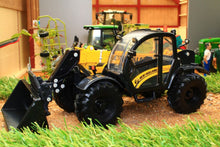 Load image into Gallery viewer, 42363 Britains New Holland TH 7-42 Telehandler - front left view