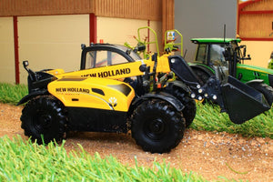 42363 Britains New Holland TH 7-42 Telehandler - right side view straight on