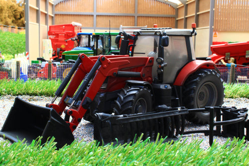 Tracteur Massey Ferguson 6718S échelle 1/32 Britains Tracteur Massey Ferguson 6718S échelle 1/32 Britains