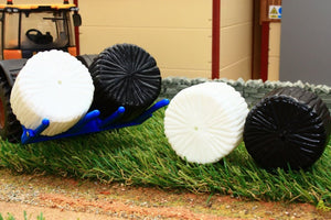 43142A2 BRITAINS WRAPPED ROUND BALES 2 WHITE 2 BLACK