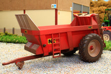 Load image into Gallery viewer, 43181(w) Weathered Britains NC Rear Discharge Manure Spreader