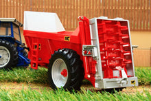 Load image into Gallery viewer, 43181 Britains Nc Rear Discharge Manure Spreader Tractors And Machinery (1:32 Scale)