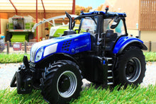 Load image into Gallery viewer, 43216 BRITAINS NEW HOLLAND T8.435 TRACTOR
