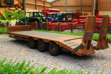 Load image into Gallery viewer, 43254(w) WEATHERED BRITAINS KANE LOW LOADER TRAILER IN YELLOW