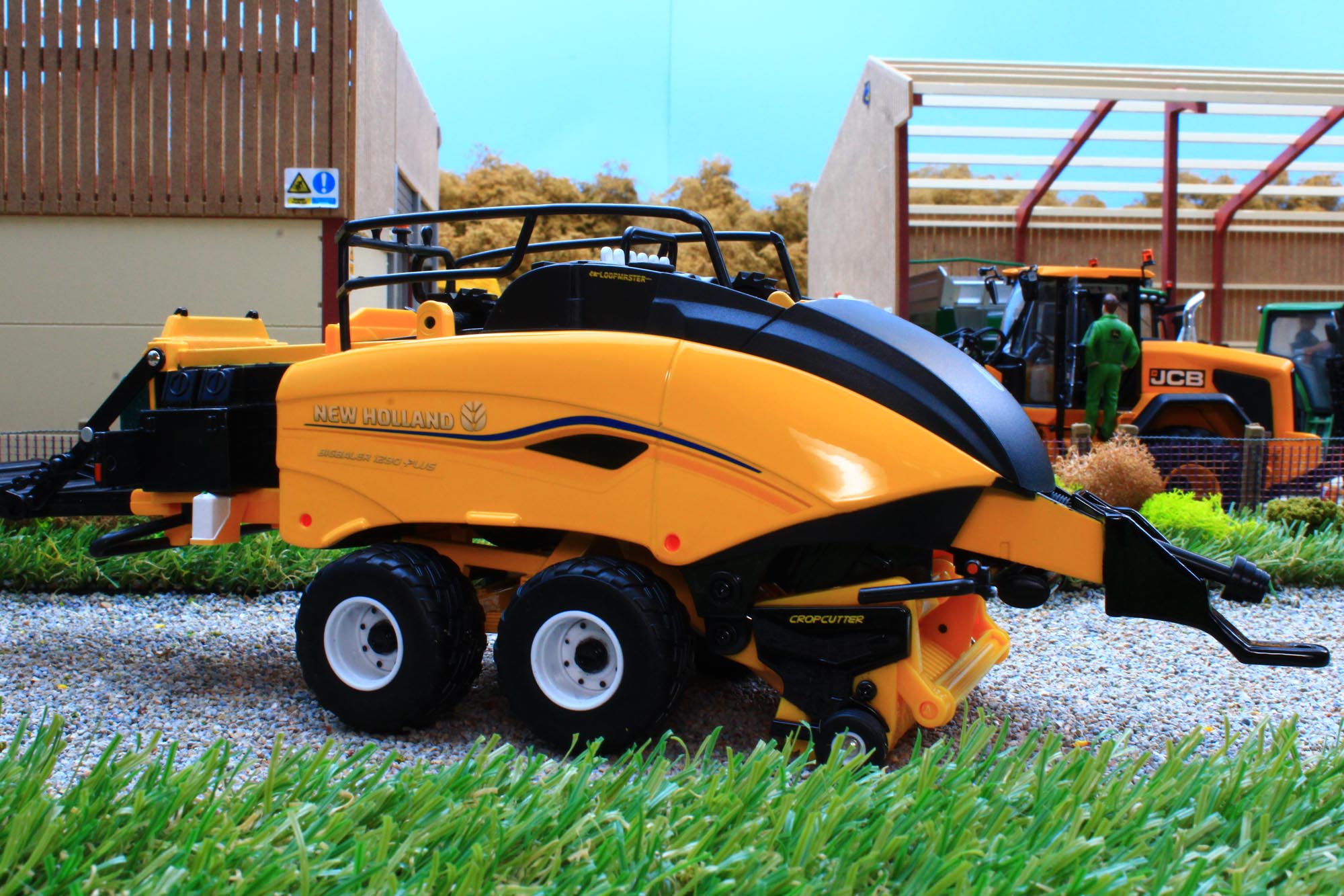 Britains 43266 New Holland Big Square Baler Plus 1:32 scale model toy balers Britains 43266 New Holland Big Square Baler Plus 1:32 scale model toy balers