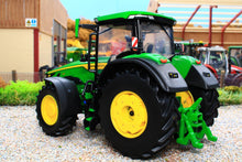Load image into Gallery viewer, 43289 Britains John Deere 8R 370 Tractor