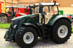 43290 Britains Fendt 824 Vario PROFI Special Edition Tractor