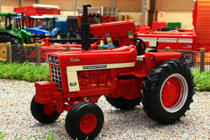 43294 Britains Case International Harvester Farmall 1066 Tractor