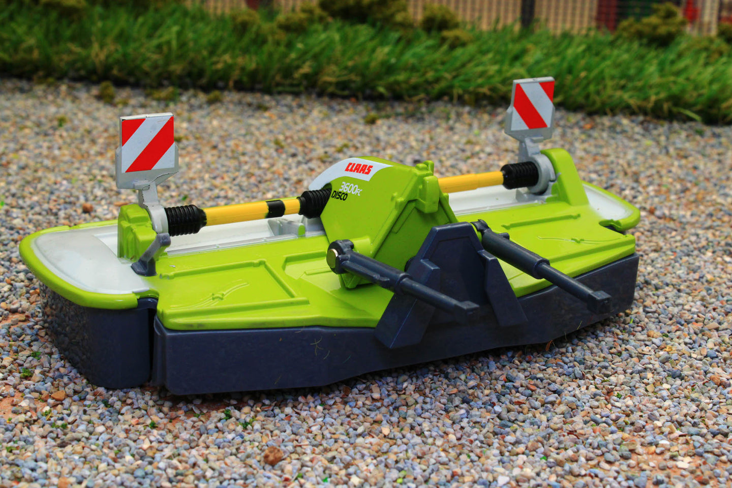 43302 Britains Claas Disco Front Butterfly Mower