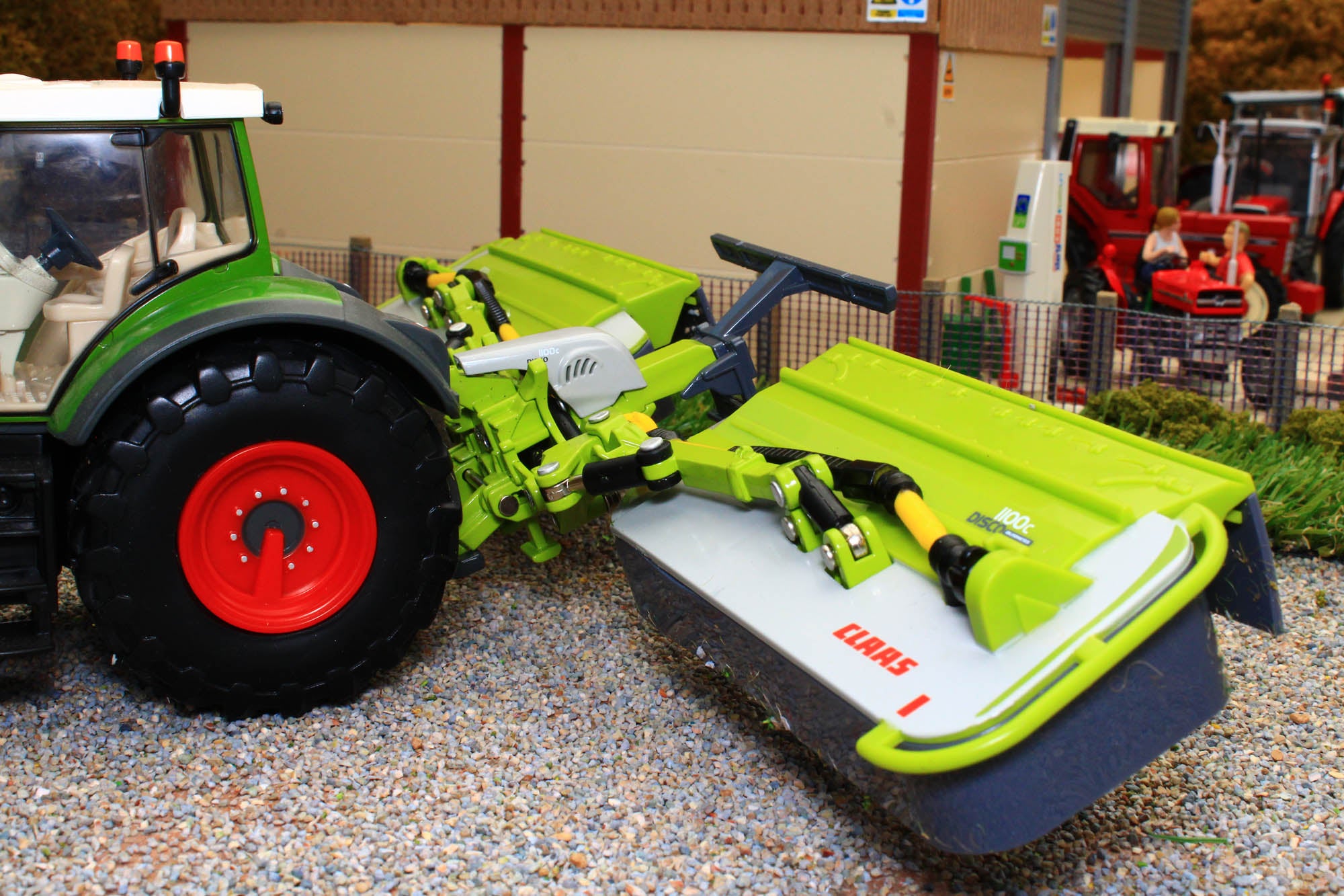 Claas Disco Rear 43303 Britains Claas Disco 1100C Rear Butterfly Mower – Brushwood Toys