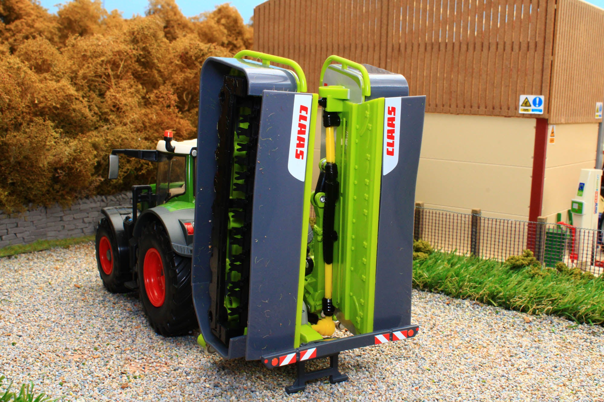 Claas Disco Rear 43303 Britains Claas Disco 1100C Rear Butterfly Mower – Brushwood Toys