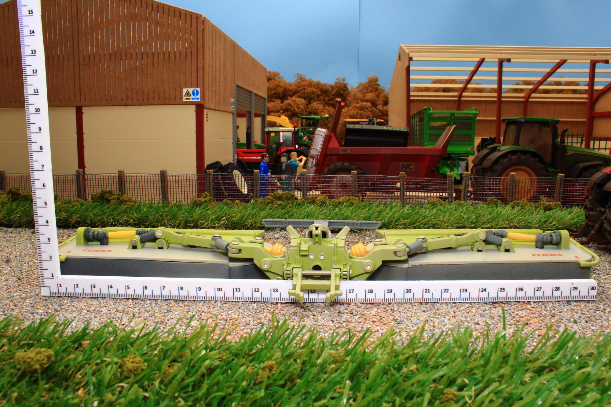 43303(W) Weathered Britains Claas Disco Rear Butterfly Mower Dusty Eff ...