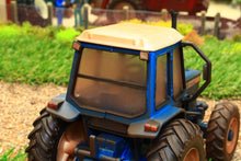 Load image into Gallery viewer, 43322(W) Weathered Britains Ford TW20 4WD Tractor