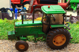 43327(W) Weathered Britains Limited Edition John Deere 3140 2WD Tractor