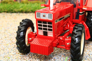43329 Britains Limited Edition International IH 1056 XL 4WD Tractor