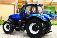 Load image into Gallery viewer, 43339 Britains New Holland T8-435 Genesis Tractor