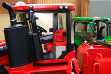 Load image into Gallery viewer, 44146 Britains &#39;Prestige Collection&#39; Case IH 580 Quadtrac Tractor - left cab
