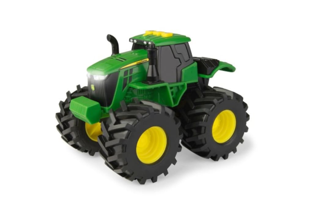 46656 BRITAINS MONSTER TREADS JOHN DEERE TRACTOR WITH LIGHT AND SOUND