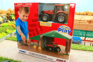 47019 BRITAINS FARM SHED, ANIMALS AND CASE TRACTOR PLAY SET 