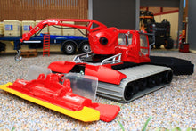 Load image into Gallery viewer, 4914 SIKU 1:50 SCALE PISTE BULLY - REAR VIEW